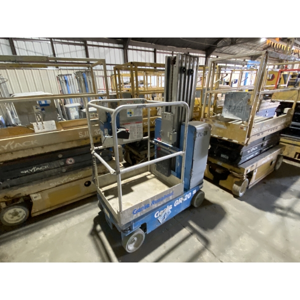 2014 GENIE GR-20 Scissor Lift