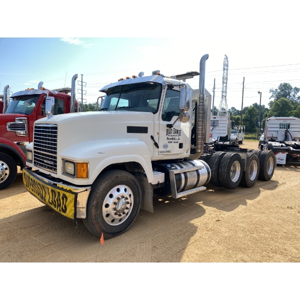 2014 MACK CHU613 Day Cab Truck