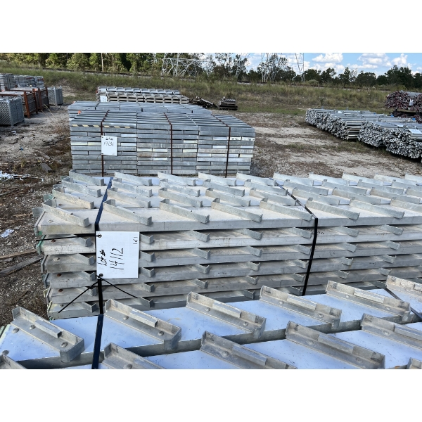 CUP LOCK 8' STAIR STRINGER - LEFT Aerial Work Platform