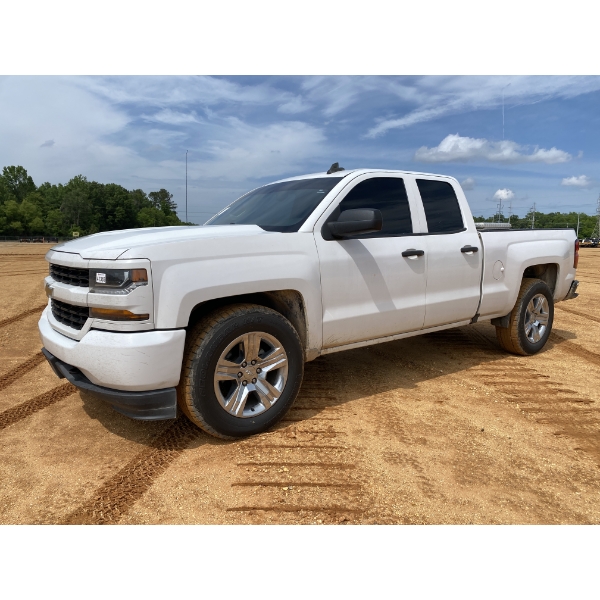 2018 CHEVROLET SILVERADO Pickup Truck