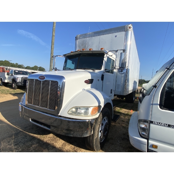 2012 PETERBILT 337 Box Truck