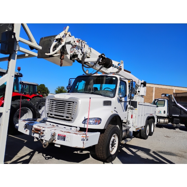 2009 FREIGHTLINER M2 Digger Derrick Truck