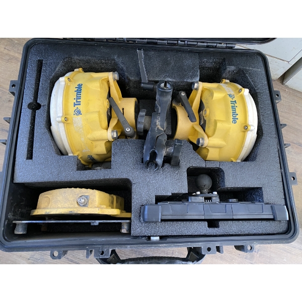 TRIMBLE CB460 GPS UNIT