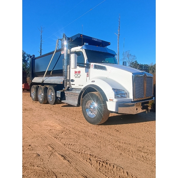 2026 KENWORTH T880 Dump Truck