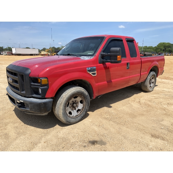 2008 FORD F350 XL Pickup Truck