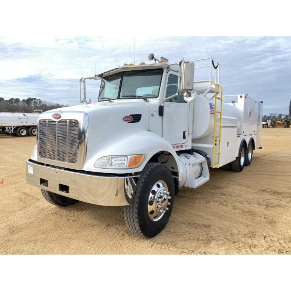 2012 PETERBILT 348 Fuel / Lube Truck