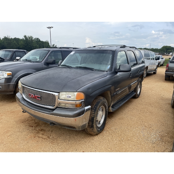 2001 GMC YUKON SLT SUV