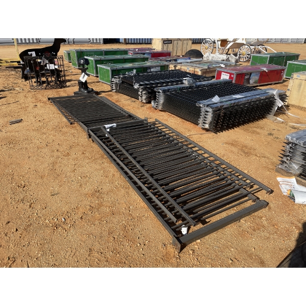 (1) LOT 6' STEEL FENCE PANELS