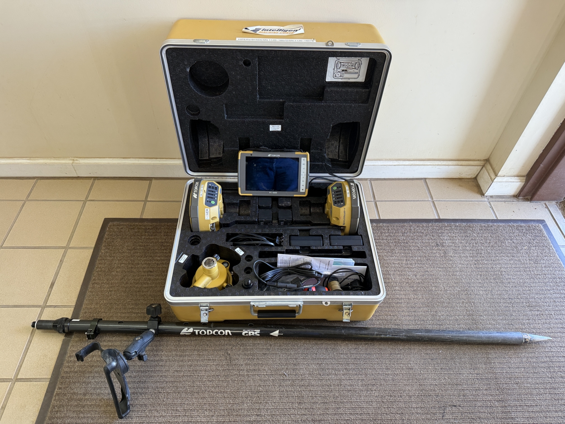 TOPCON HIPER V GPS BASE/ROVER KIT - J.M. Wood Auction Company, Inc.