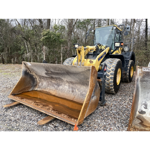 2017 KOMATSU WA380-8 Wheel Loader