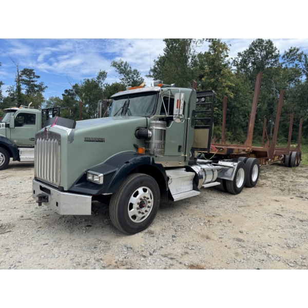 2016 KENWORTH T880 Day Cab Truck