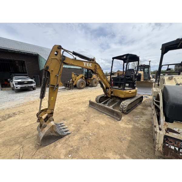 2017 CAT 303.5E2 CR Excavator - Mini