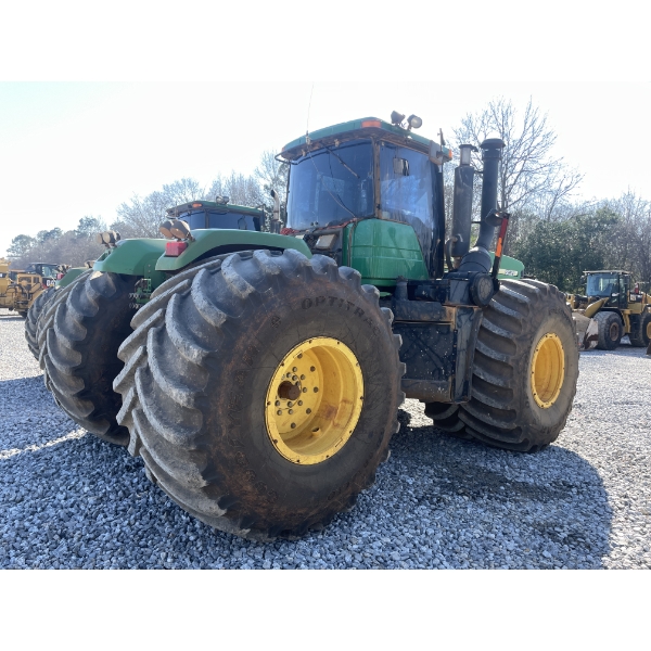2003 JOHN DEERE 9520 Scraper Tractor - J.M. Wood Auction Company, Inc.