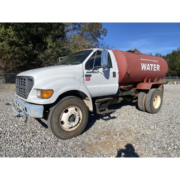 2000 FORD F650 XL Water Truck