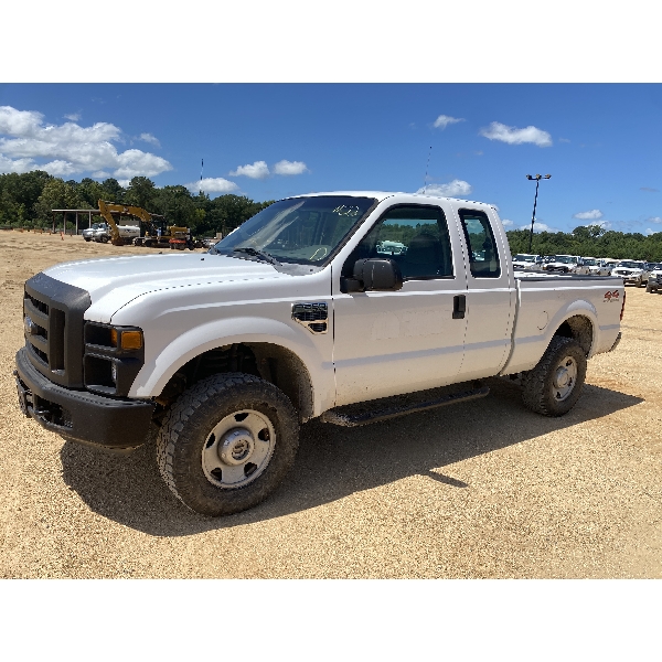 2008 FORD F250 XL Pickup Truck