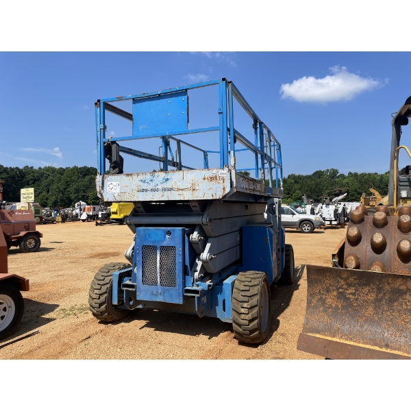2006 GENIE GS-4390 Scissor Lift