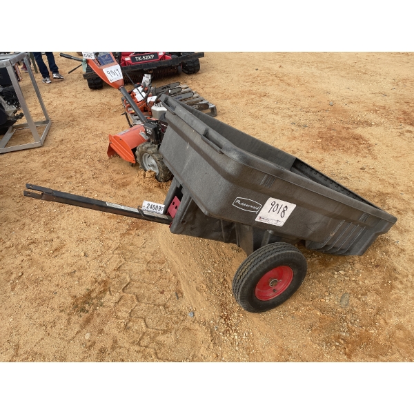 RUBBERMAID TOW WAGON