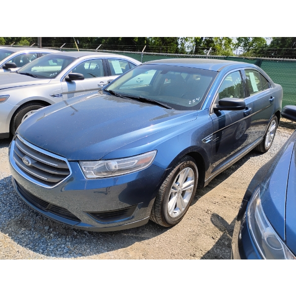 2018 FORD TAURUS Automobile