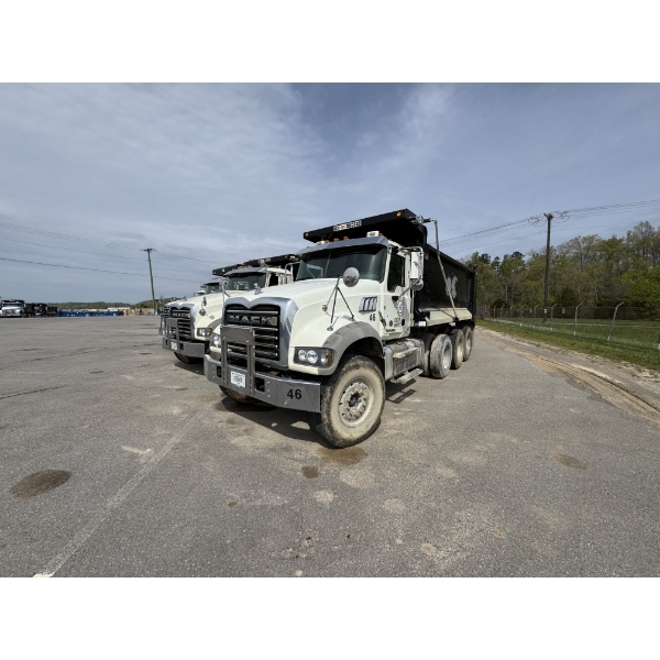 2018 MACK GU713 Dump Truck
