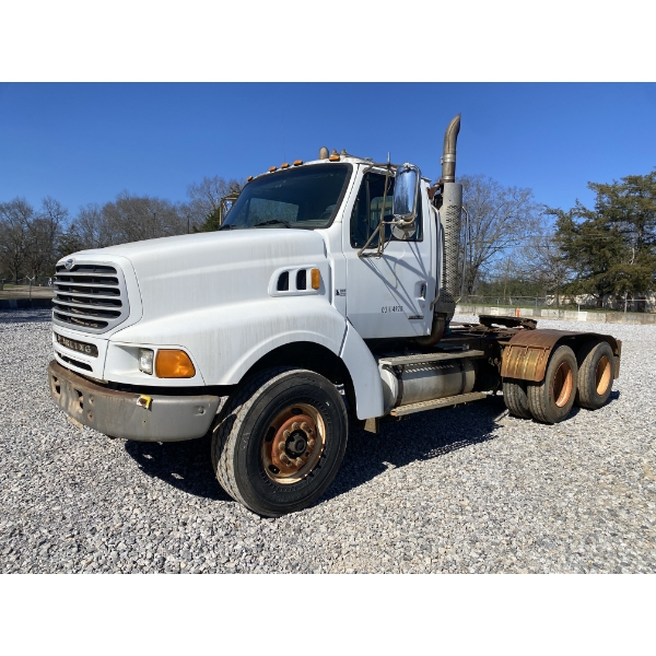 2003 STERLING 9500 Day Cab Truck