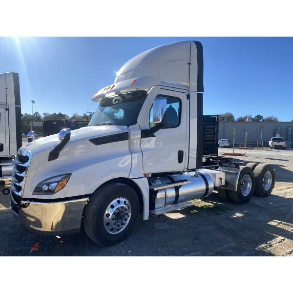 2024 FREIGHTLINER CASCADIA Day Cab Truck