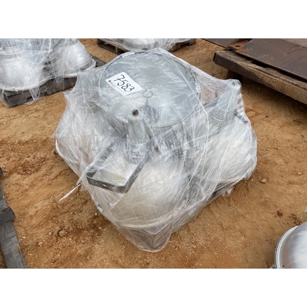 WAREHOUSE LIGHT FIXTURES