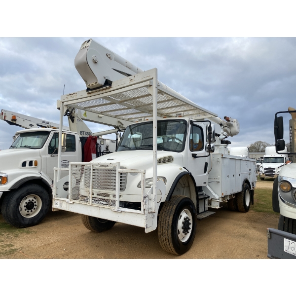 2009 FREIGHTLINER M2 Bucket Truck