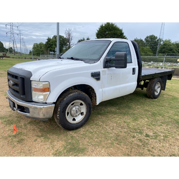2008 FORD F250 XL Flatbed Truck