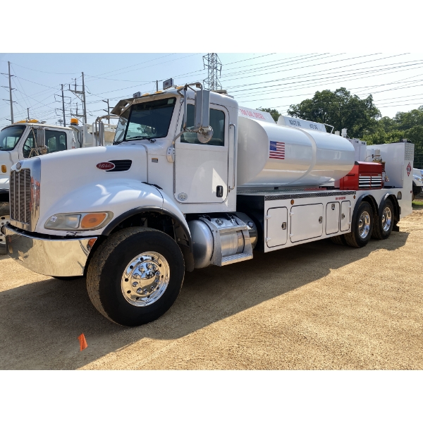2012 PETERBILT 348 Fuel / Lube Truck
