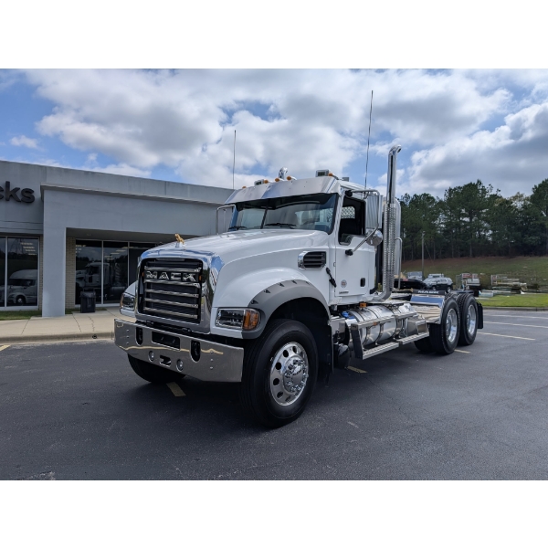 2025 MACK GR64FT Day Cab Truck