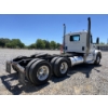 Image 3 : 2025 PETERBILT 567 Day Cab Truck