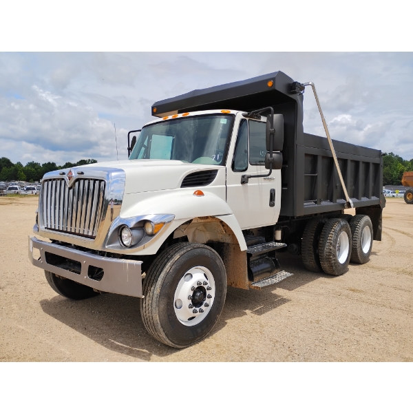 2014 INTERNATIONAL WORKSTAR 7400 Dump Truck