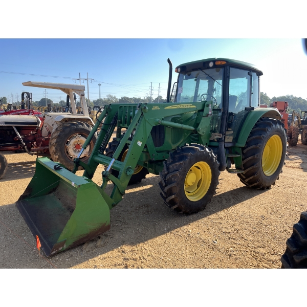 2006 JOHN DEERE 6415 Farm Tractor