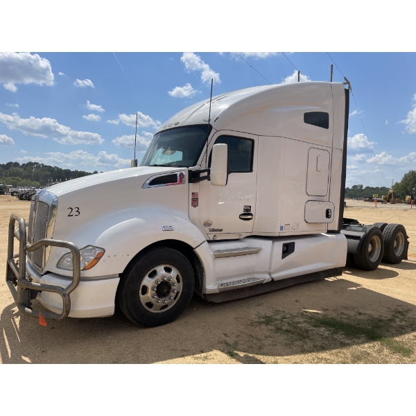 2019 KENWORTH T680 Sleeper Truck