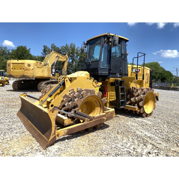 2019 CAT 815K Compactor