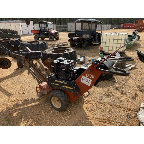 DITCH WITCH TRENCHER 1230 Trencher