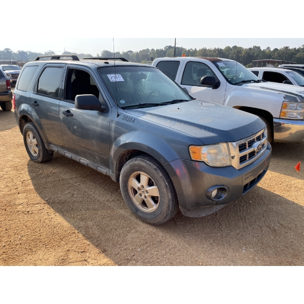 2011 FORD ESCAPE SUV