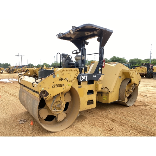 2013 CAT CB64 Roller