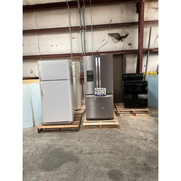 REFRIGERATORS & STOVE