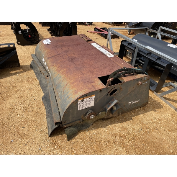 2015 BOBCAT SWEEPER BROOM 72