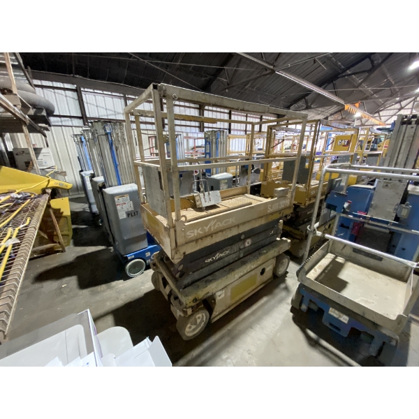 2018 SKYJACK SJIII 3219 Scissor Lift