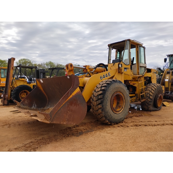1990 JOHN DEERE 644E Wheel Loader