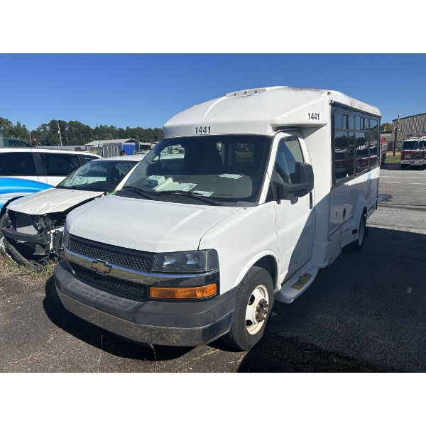 2015 CHEVROLET Express Bus