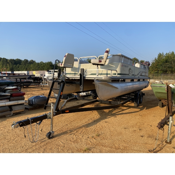 2002 SUNCRUISER TRINIDAD 220 PONTOON Boat