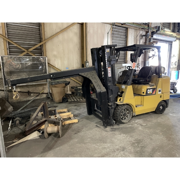 CAT GC40K Forklift - Mast