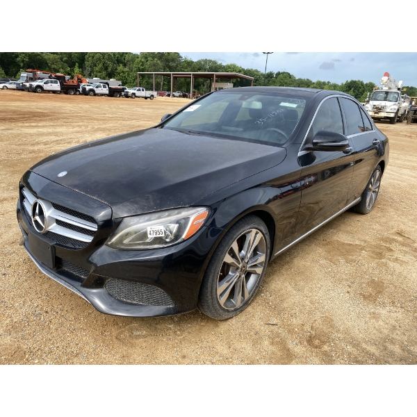 2017 MERCEDES C300 Automobile