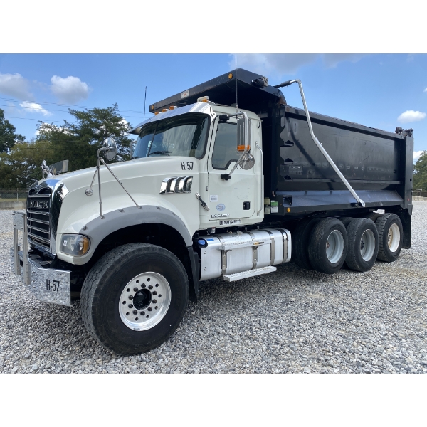 2015 MACK GU713 Dump Truck