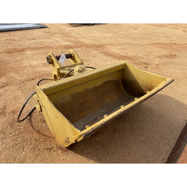 60" TILT CLEANOUT BUCKET