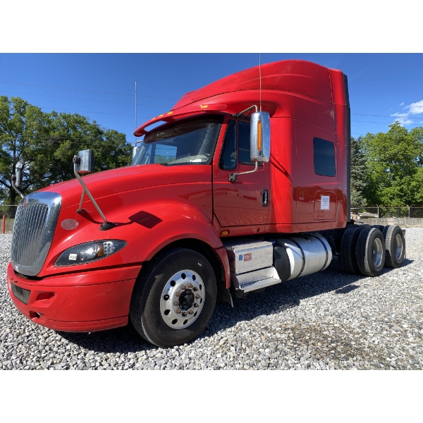 2018 INTERNATIONAL PROSTAR+ 122 Sleeper Truck