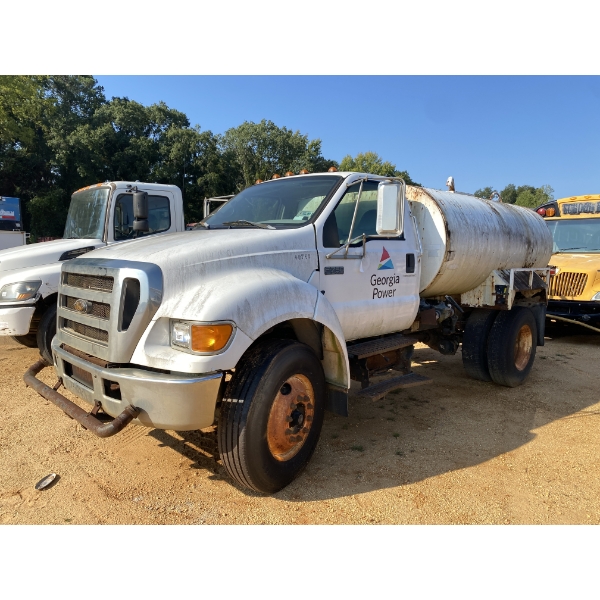 2007 FORD F750 Water Truck